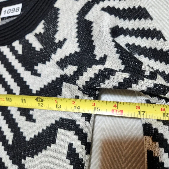 Johnathan Martin Sweater Dress Small Black and White Chevron Knit Dress - Picture 4 of 9